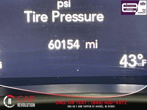 Used 2023 Chrysler Pacifica Touring-L FWD image 33