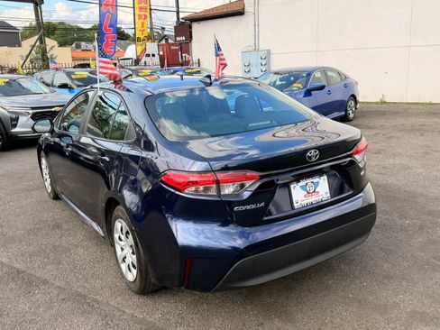 Used 2023 Toyota Corolla LE FWD image 5