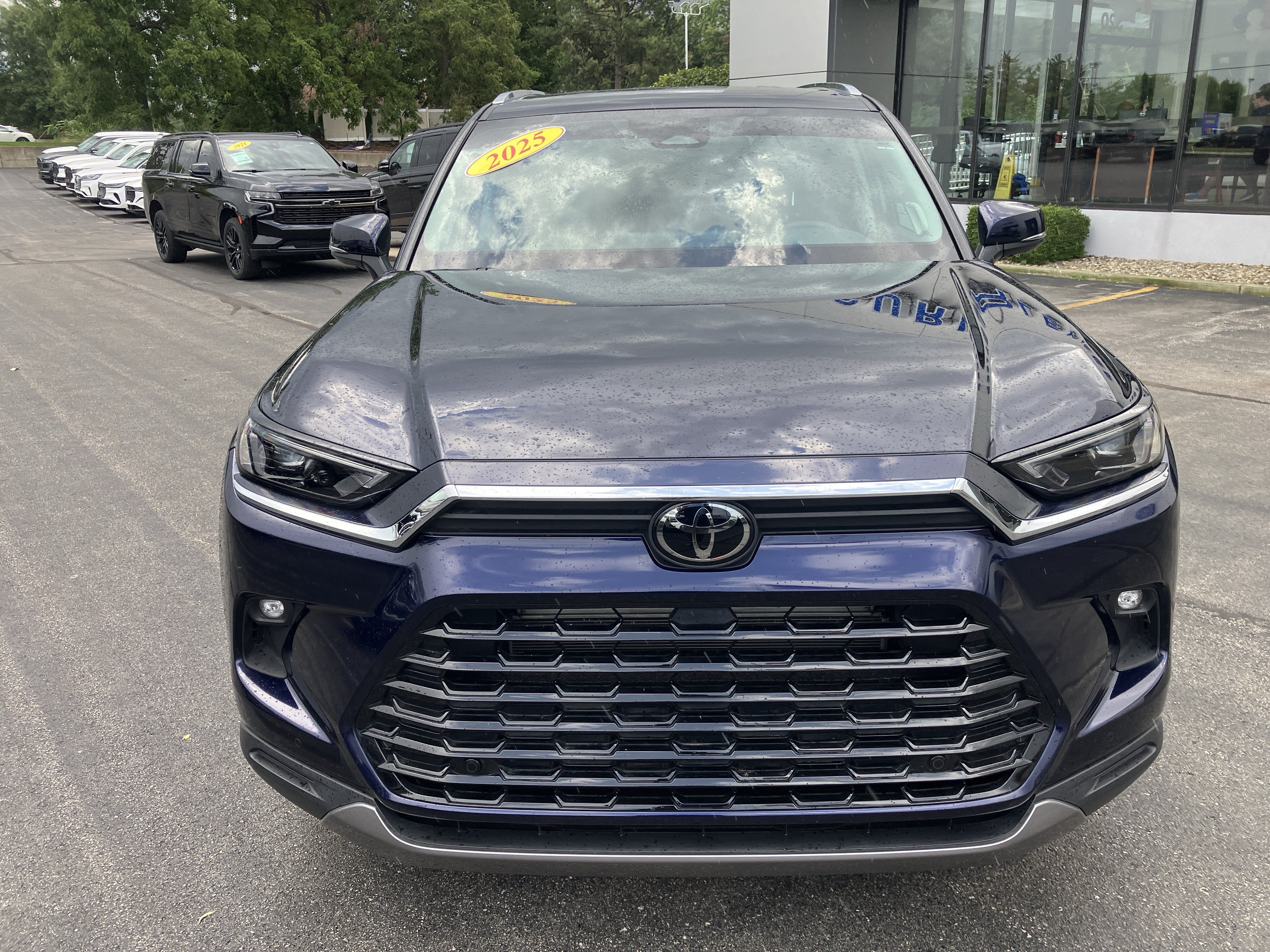 Used 2025 Toyota Grand Highlander AWD Hybrid image 2
