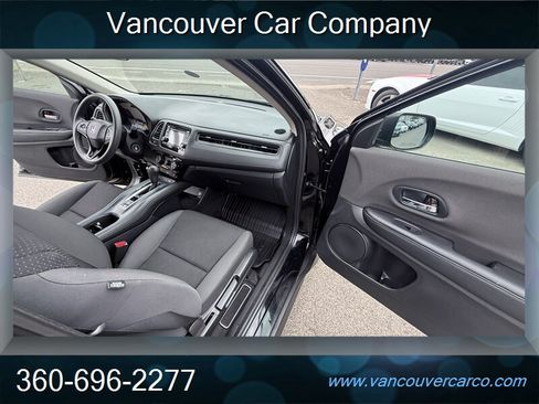Used 2019 Honda HR-V LX image 16