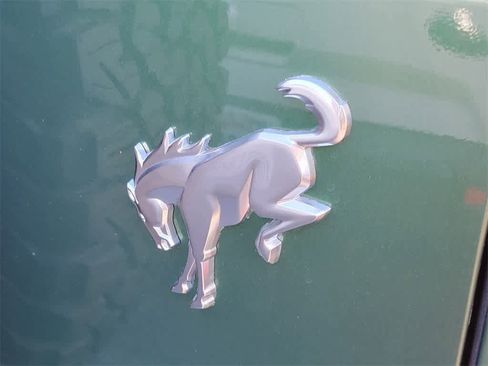 Used 2025 Ford Bronco Badlands image 8