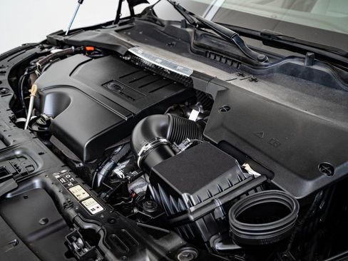 Used 2023 Land Rover Range Rover Evoque R-Dynamic S image 45