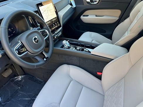 New 2026 Volvo XC60 B5 Plus w/ Climate Package AWD/4WD image 7