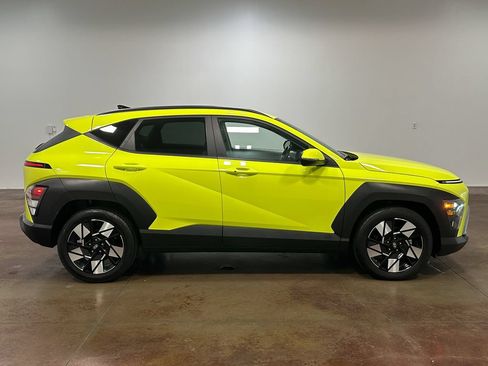 Used 2025 Hyundai Kona SEL FWD image 24