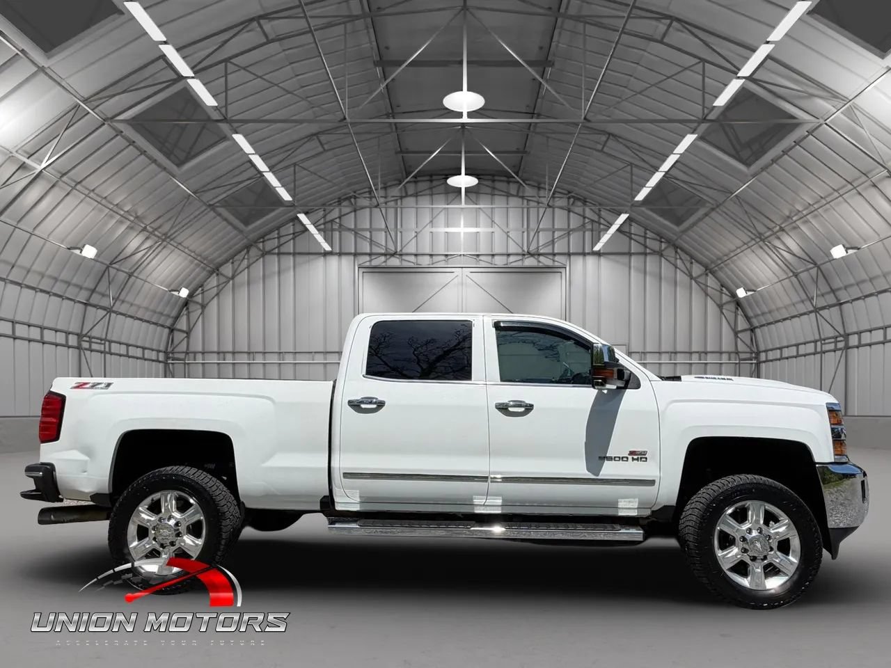Used 2017 Chevrolet Silverado 2500 LTZ w/ Duramax Plus Package AWD/4WD image 7