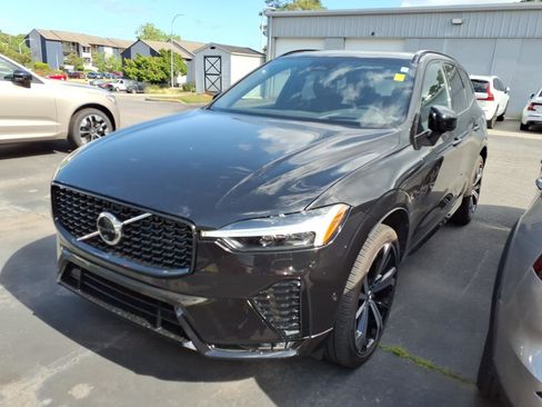 Used 2023 Volvo XC60 B5 Ultimate w/ Climate Package AWD/4WD image 8
