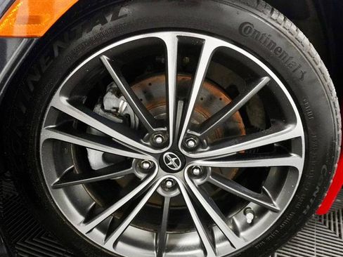 Used 2015 Scion FR-S image 3