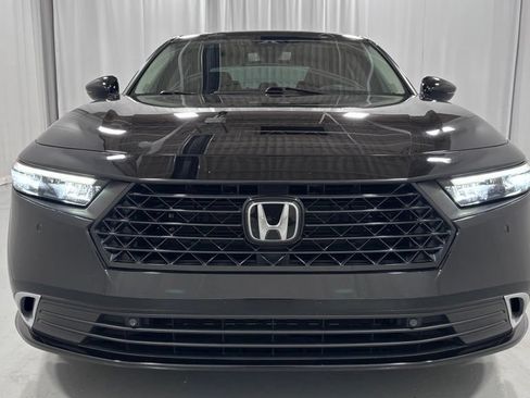 Used 2024 Honda Accord Touring image 3