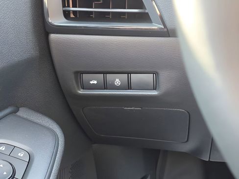 New 2026 Nissan Sentra SV w/ SV Convenience Package FWD image 18