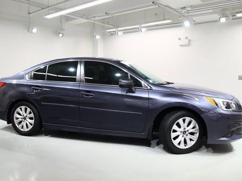 Used 2016 Subaru Legacy 2.5i Premium image 9