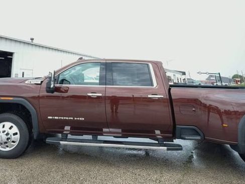 Used 2024 GMC Sierra 3500 SLT w/ SLT Premium Package AWD/4WD image 3