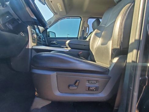 Used 2017 RAM 1500 Laramie w/ Convenience Group image 16