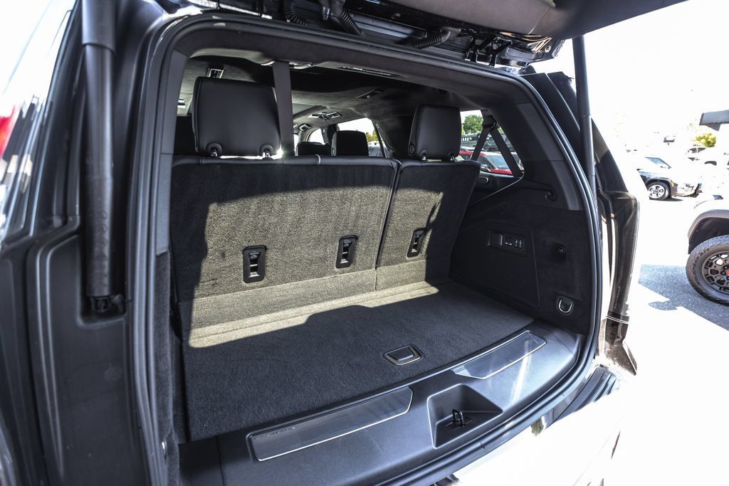 Used 2025 Cadillac Escalade V AWD/4WD image 34