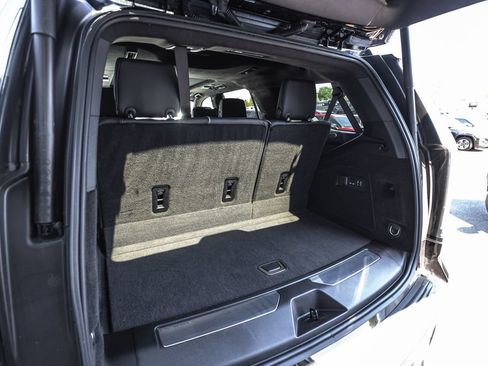 Used 2025 Cadillac Escalade V AWD/4WD image 34