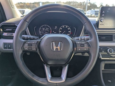 Used 2024 Honda Pilot Touring image 18