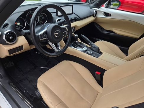 Certified 2025 MAZDA MX-5 Miata Grand Touring RWD image 10