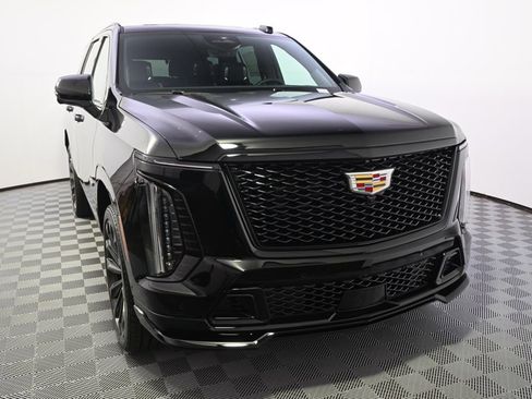 New 2026 Cadillac Escalade V AWD/4WD image 9