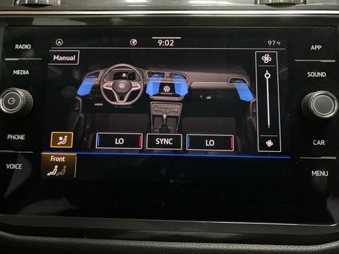 Used 2023 Volkswagen Tiguan SE w/ Panoramic Sunroof Package FWD image 54