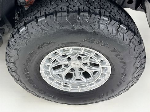 Used 2024 Ford Bronco Raptor w/ Interior Carbon Fiber Pack 6 image 30