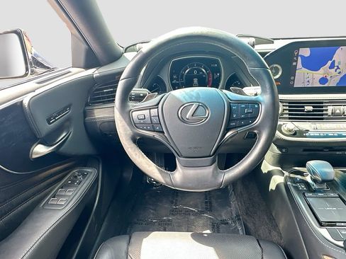 Used 2022 Lexus LS 500 w/ Accessory Package (Z2) RWD image 23