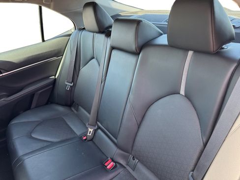 Used 2022 Toyota Camry XSE w/ Navigation Upgrade Package FWD image 16