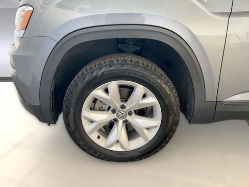 Used 2019 Volkswagen Atlas SE w/ Towing Package image 12