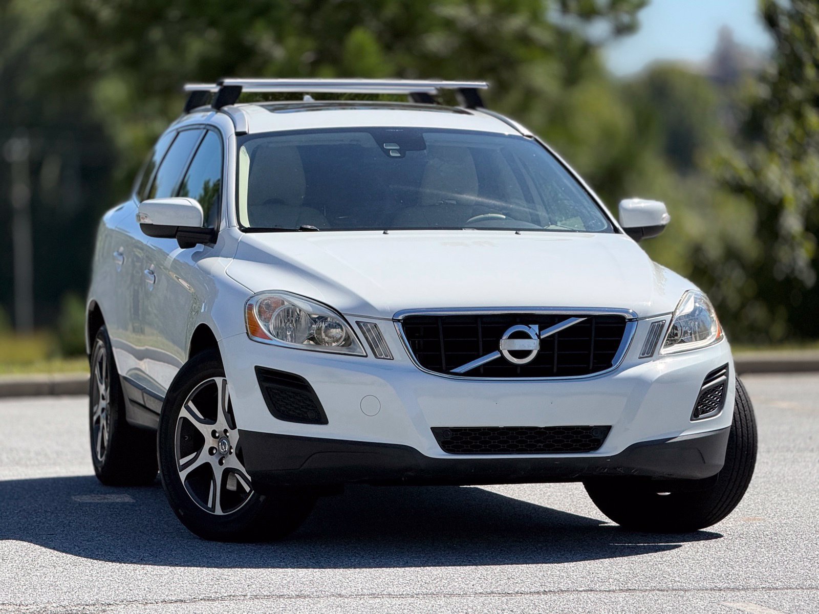 Used 2011 Volvo XC60 T6 AWD/4WD image 4