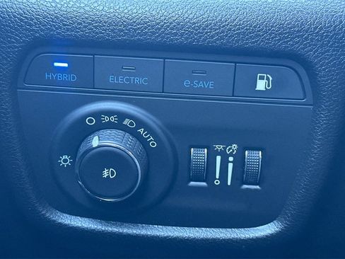 Used 2024 Jeep Grand Cherokee Limited 4xe image 33