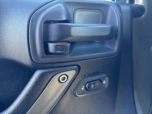 Used 2015 Jeep Wrangler Unlimited Sport w/ Quick Order Package 24S image 18