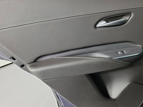 Certified 2025 Cadillac XT4 Premium Luxury image 13