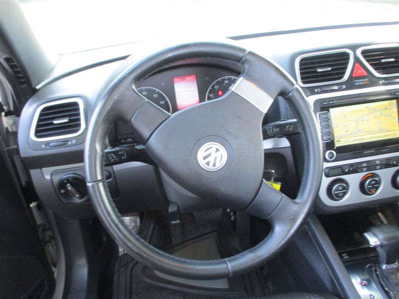 Used 2009 Volkswagen Eos Komfort FWD image 14