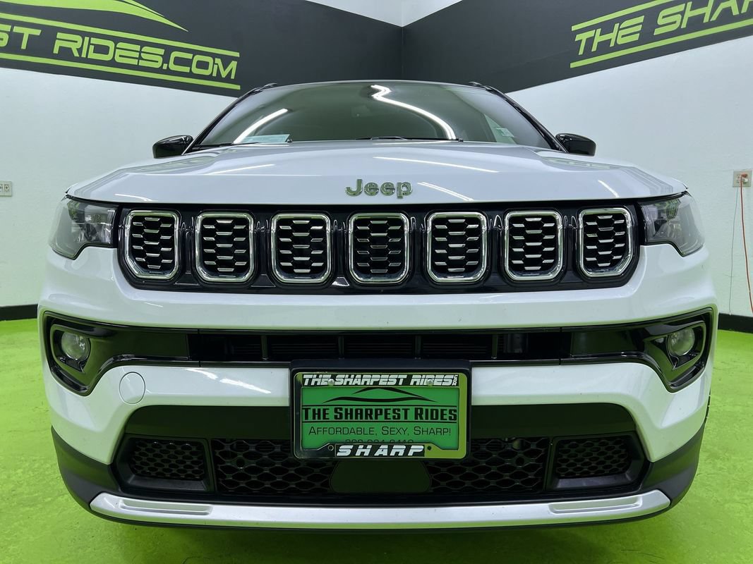 Used 2025 Jeep Compass Limited AWD/4WD image 3