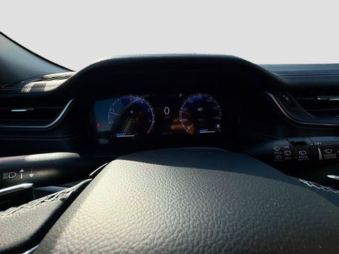 Used 2023 Jeep Grand Cherokee L Limited image 41