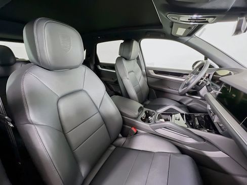 New 2026 Porsche Cayenne image 30
