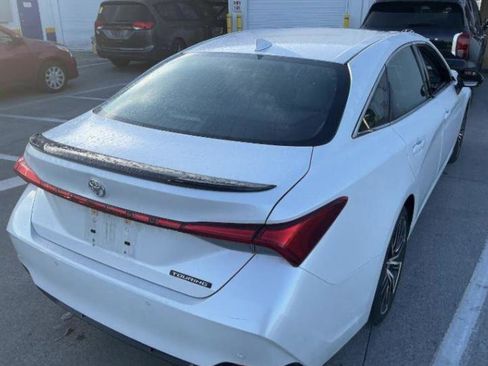 Used 2021 Toyota Avalon Touring w/ Advanced Safety Package image 4