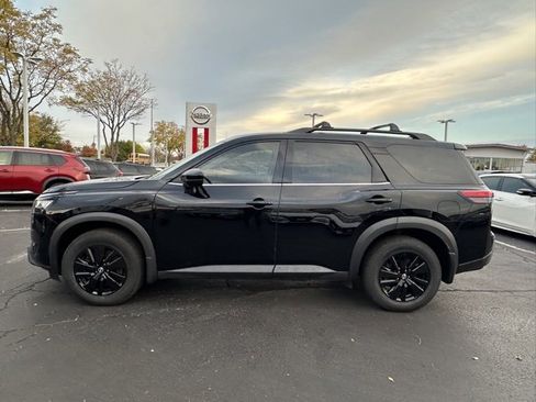 Used 2022 Nissan Pathfinder SV image 7