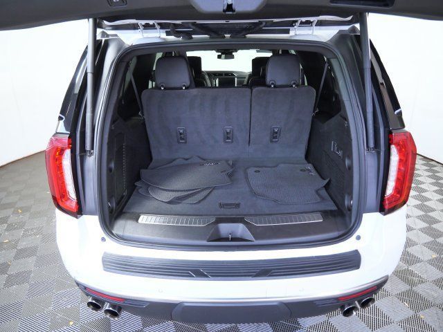 Used 2023 GMC Yukon XL Denali AWD/4WD image 7