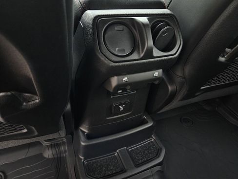 New 2026 Jeep Wrangler Unlimited Rubicon image 13