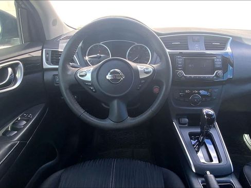 Used 2018 Nissan Sentra SV FWD image 14