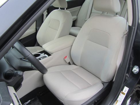 Used 2020 Nissan Altima 2.5 SV image 18