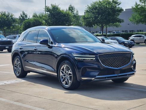 Used 2023 Genesis GV70 2.5T Select w/ Select Package image 2