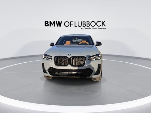 Certified 2025 BMW X4 M40i w/ Premium Package image 3