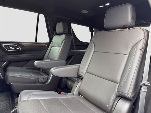 Used 2021 Chevrolet Tahoe High Country image 11