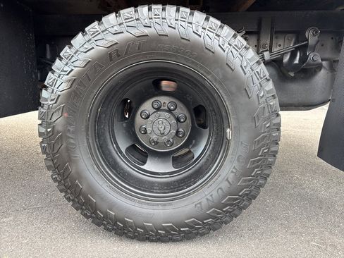 Used 2014 RAM 3500 Tradesman w/ Chrome Appearance Group image 12