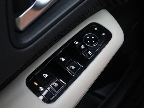 Certified 2023 Nissan Ariya FWD image 16