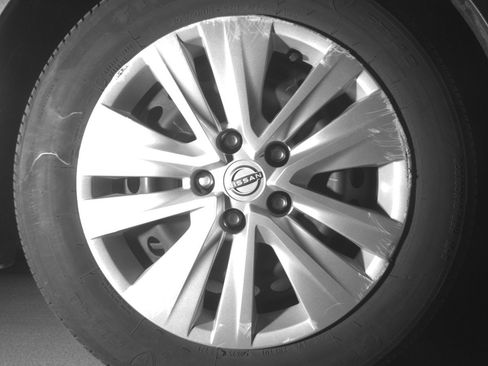 Used 2025 Nissan Sentra S FWD image 13