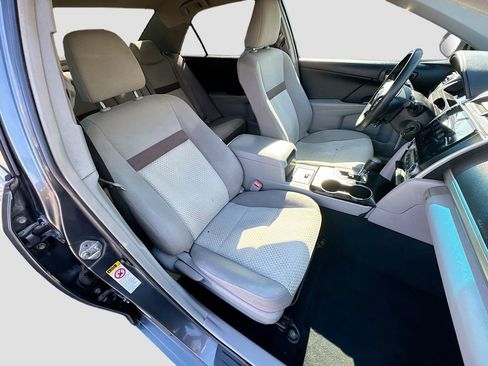 Used 2013 Toyota Camry LE image 31