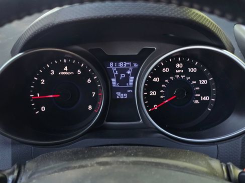 Used 2017 Hyundai Veloster Value Edition FWD image 23