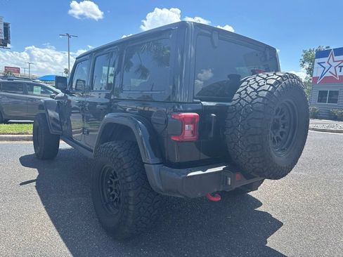 Used 2023 Jeep Wrangler Unlimited Rubicon w/ LED Lighting Group AWD/4WD image 3