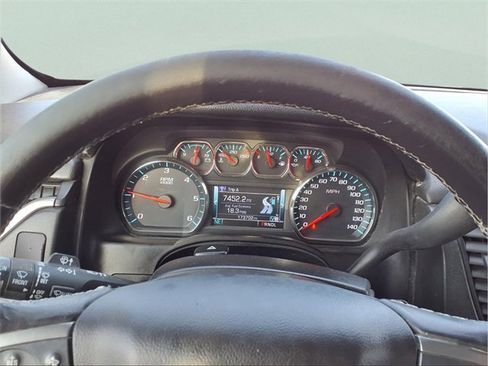 Used 2018 Chevrolet Tahoe LT image 10